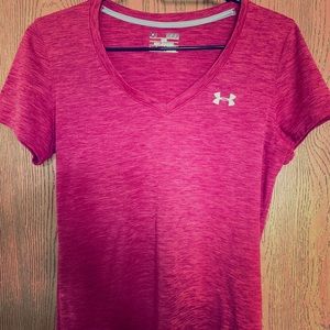 Women’s under armor workout top